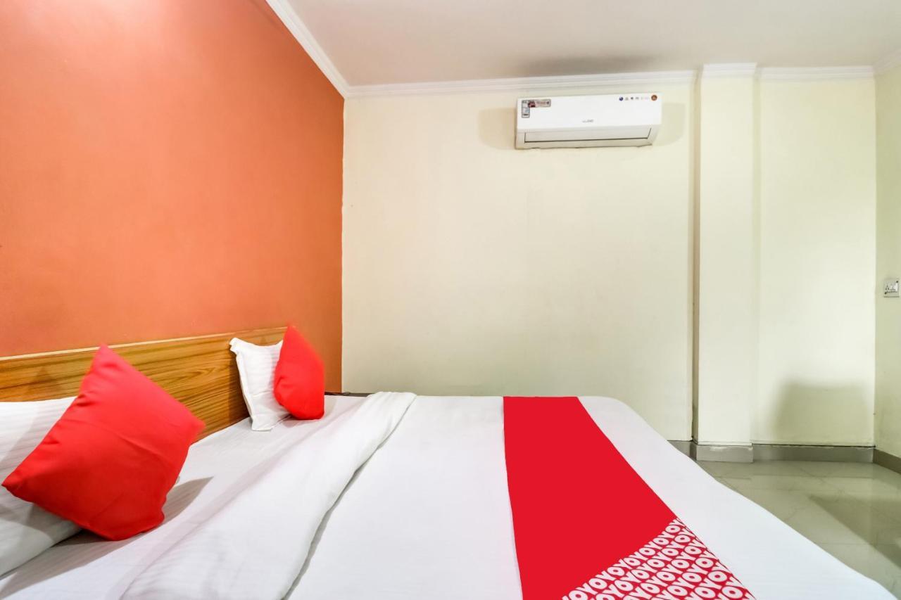 Oyo Hotel R K Residency Gurgaon Eksteriør billede