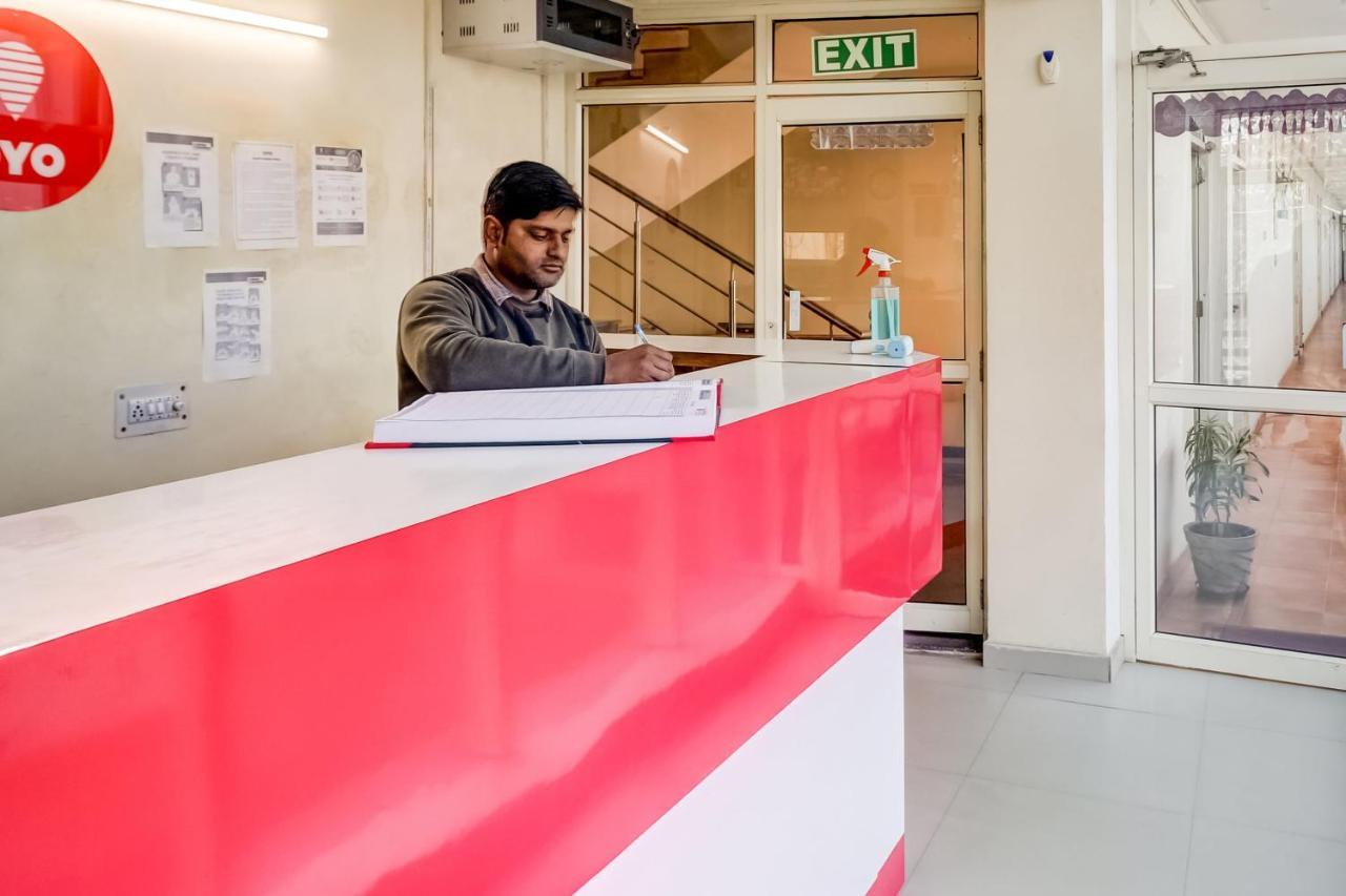 Oyo Hotel R K Residency Gurgaon Eksteriør billede