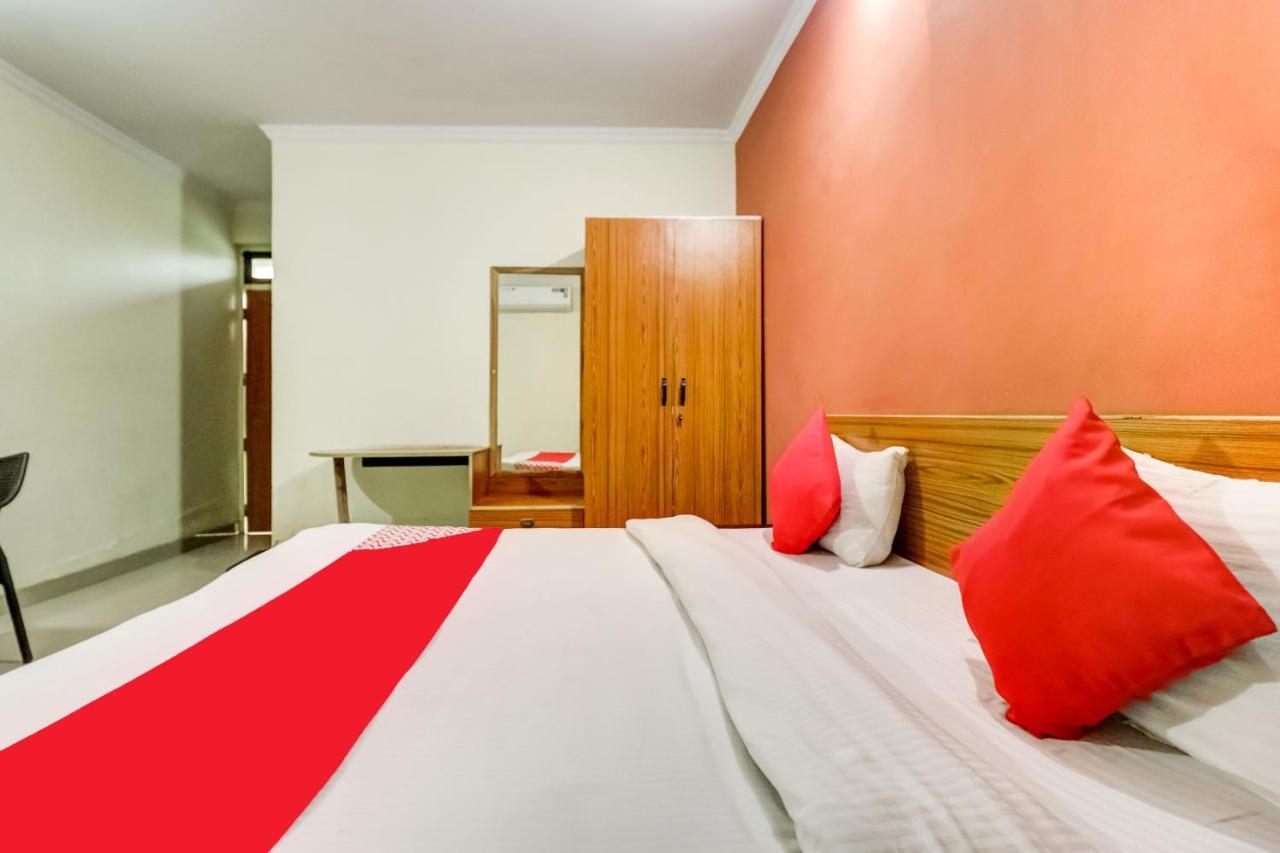 Oyo Hotel R K Residency Gurgaon Eksteriør billede