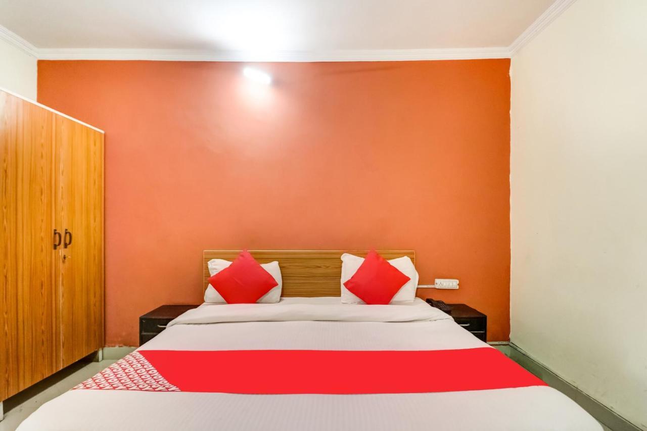 Oyo Hotel R K Residency Gurgaon Eksteriør billede